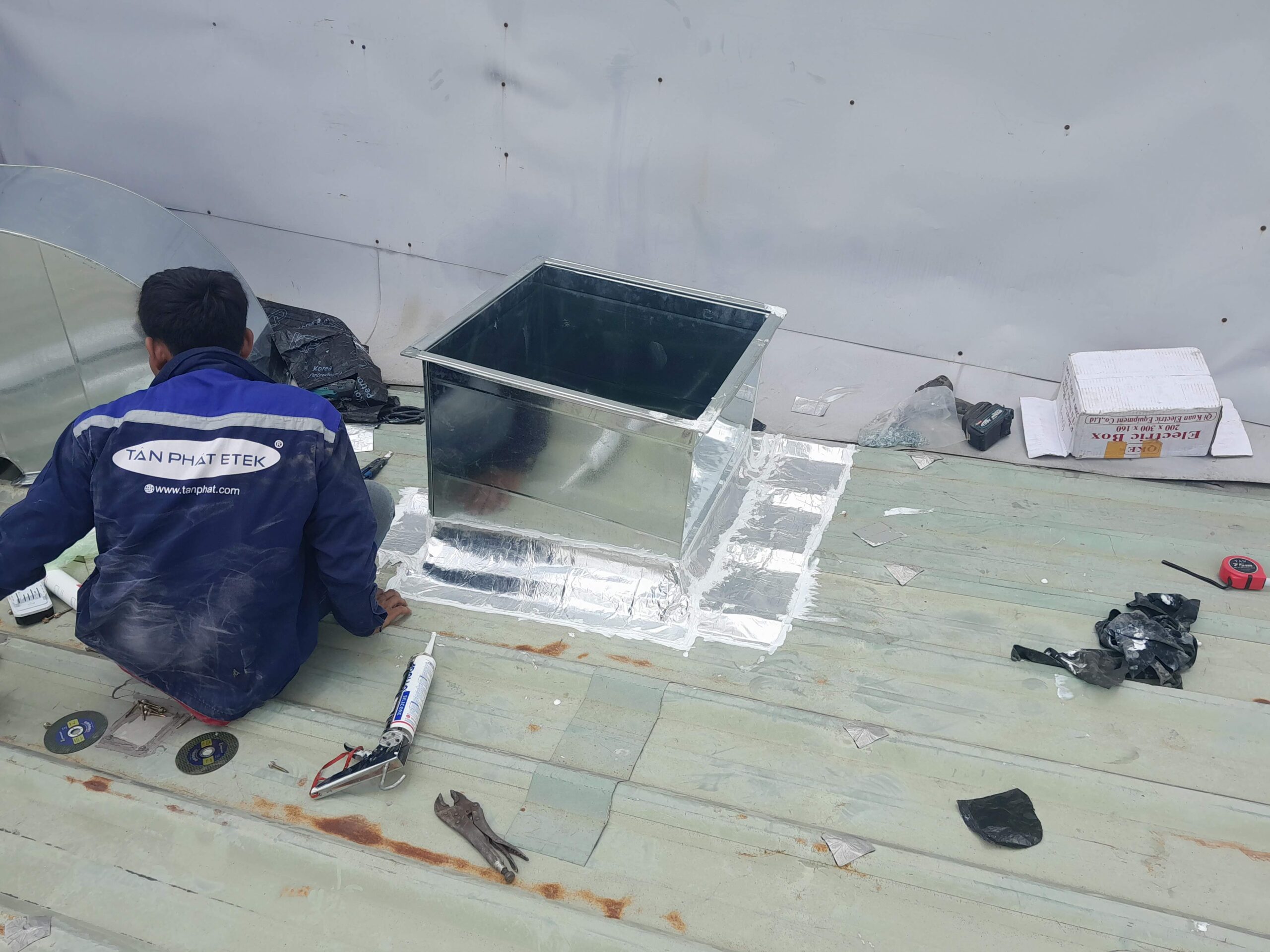 Lắp đặt phòng sơn Việt Nam sản xuất