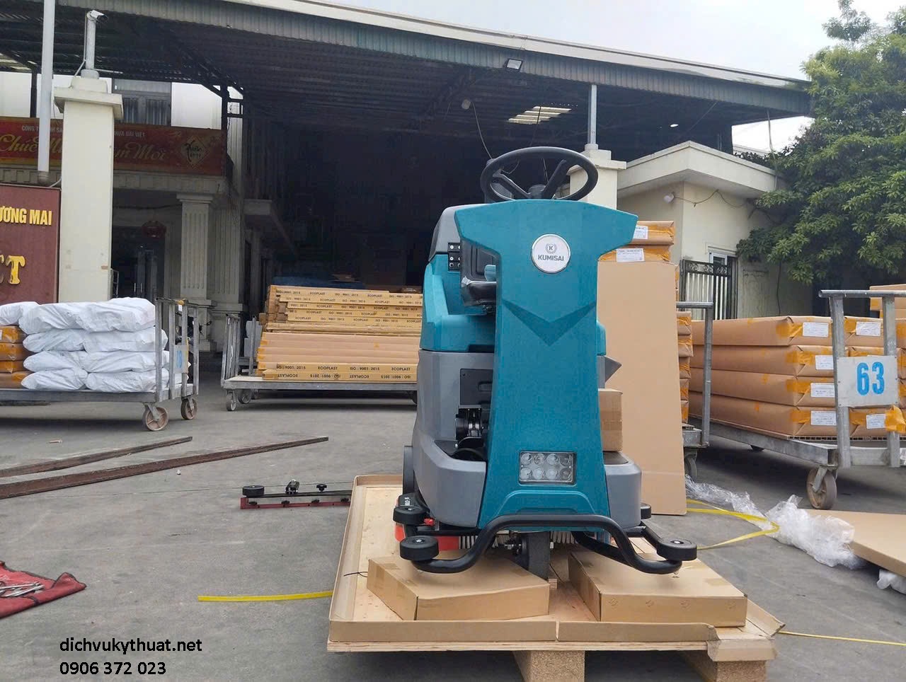 Máy chà sàn Kumisai